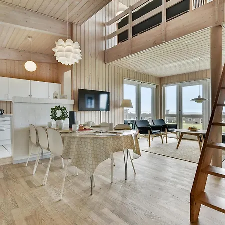 Ferienhaus 93 With Hot Tub Fåborg